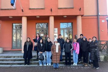 Ukrainian youth infront of Tartu Vocational Colledge 